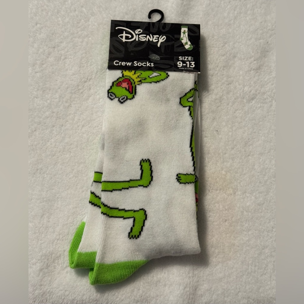 #z216 Disney Jim Henson’s Muppets Kermit the Frog Crew Socks White with Green